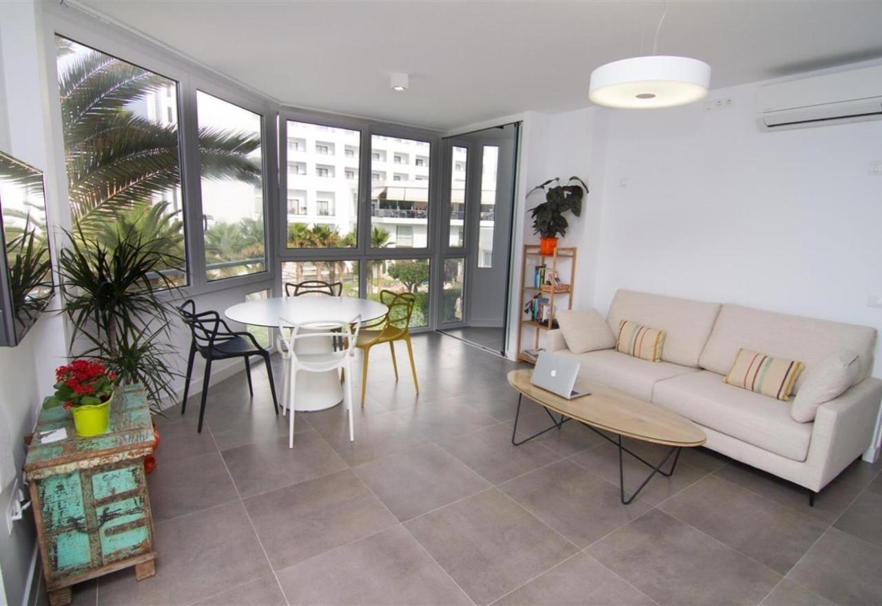Super Front Line Modern New Apartm Nerja Luaran gambar