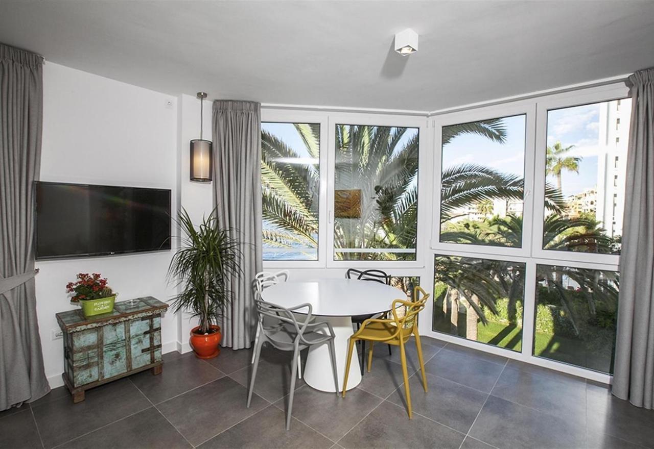 Super Front Line Modern New Apartm Nerja Luaran gambar