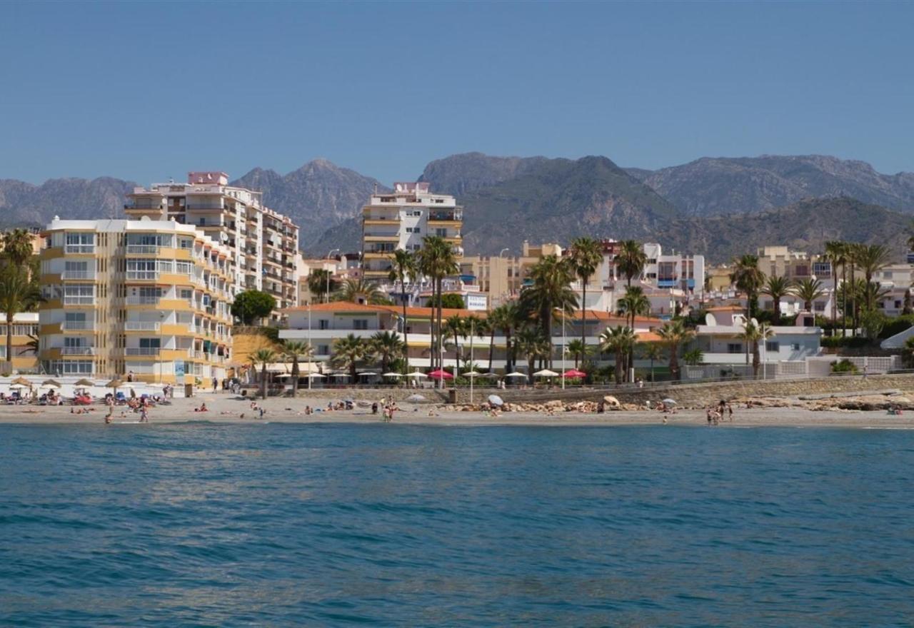 Super Front Line Modern New Apartm Nerja Luaran gambar