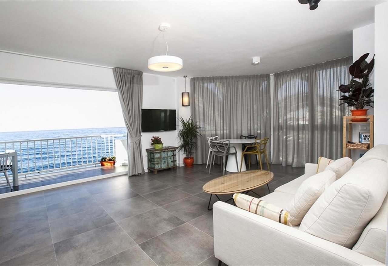 Super Front Line Modern New Apartm Nerja Luaran gambar
