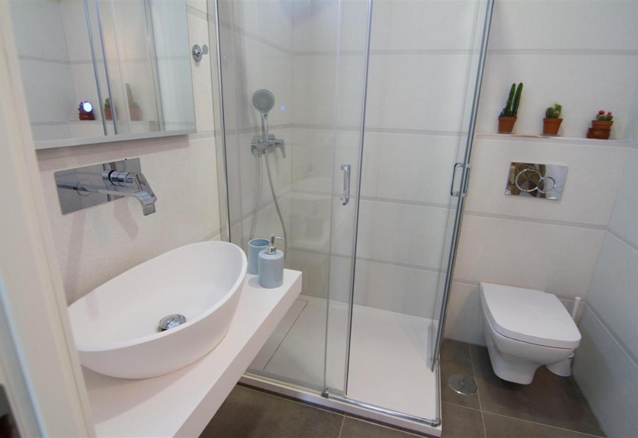 Super Front Line Modern New Apartm Nerja Luaran gambar