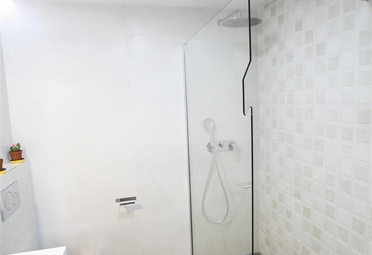 Super Front Line Modern New Apartm Nerja Luaran gambar